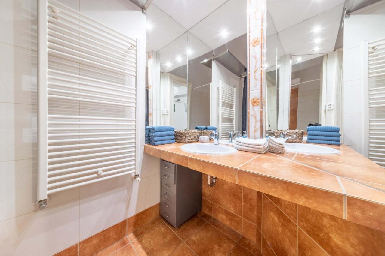 Anastasia 2 Bedrooms Apartment On Vaci Utca Budapest Bagian luar foto