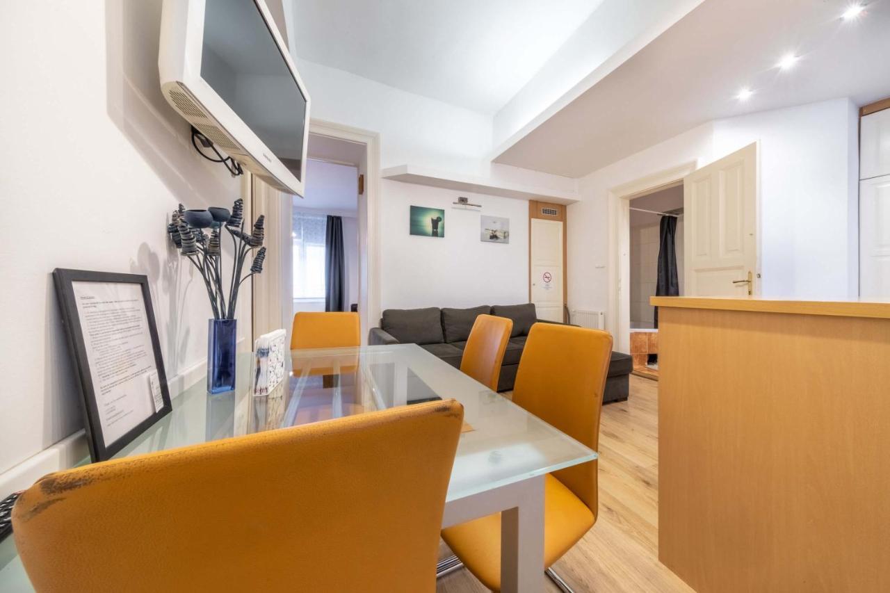 Anastasia 2 Bedrooms Apartment On Vaci Utca Budapest Bagian luar foto