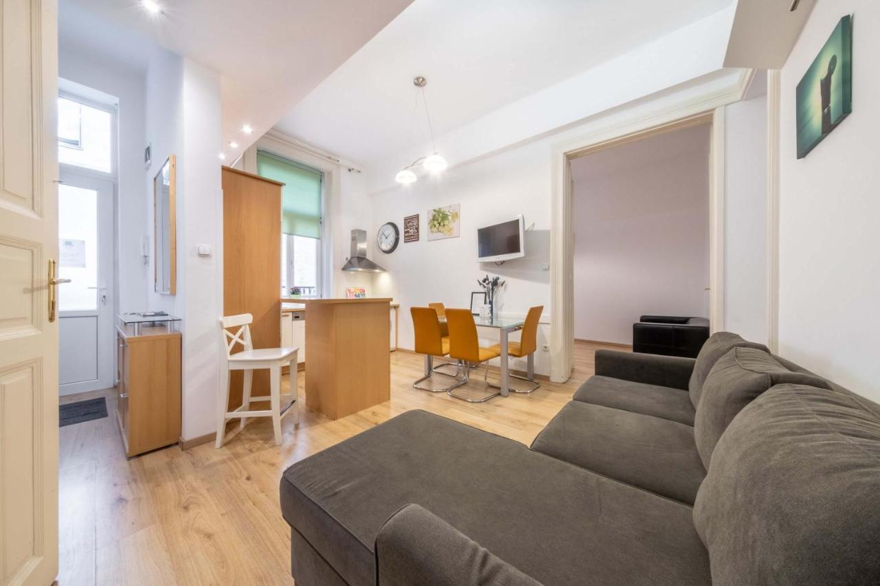 Anastasia 2 Bedrooms Apartment On Vaci Utca Budapest Bagian luar foto