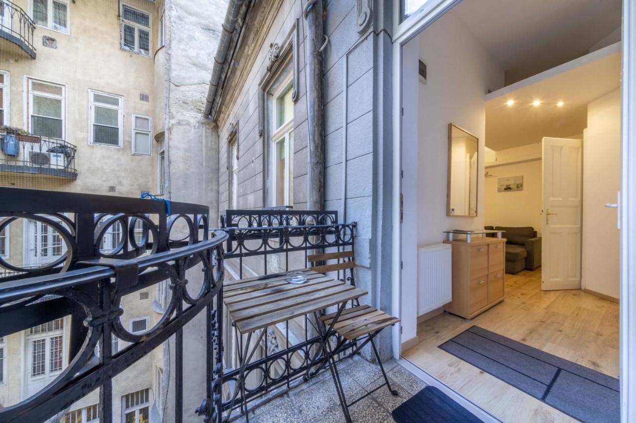 Anastasia 2 Bedrooms Apartment On Vaci Utca Budapest Bagian luar foto